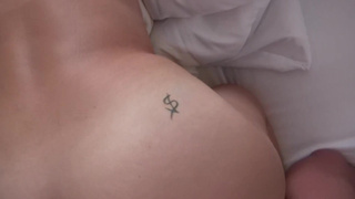 Сосед обкончал всю попу соседке