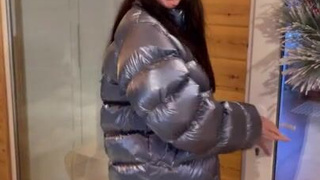 Чего смотришь, трахай! Я что, просто так тут буфера показываю