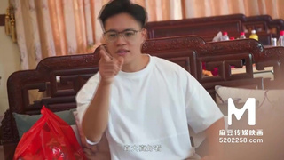 Хочешь трахнуть азиатку — возьми жестоко, а то стесняется и не даёт